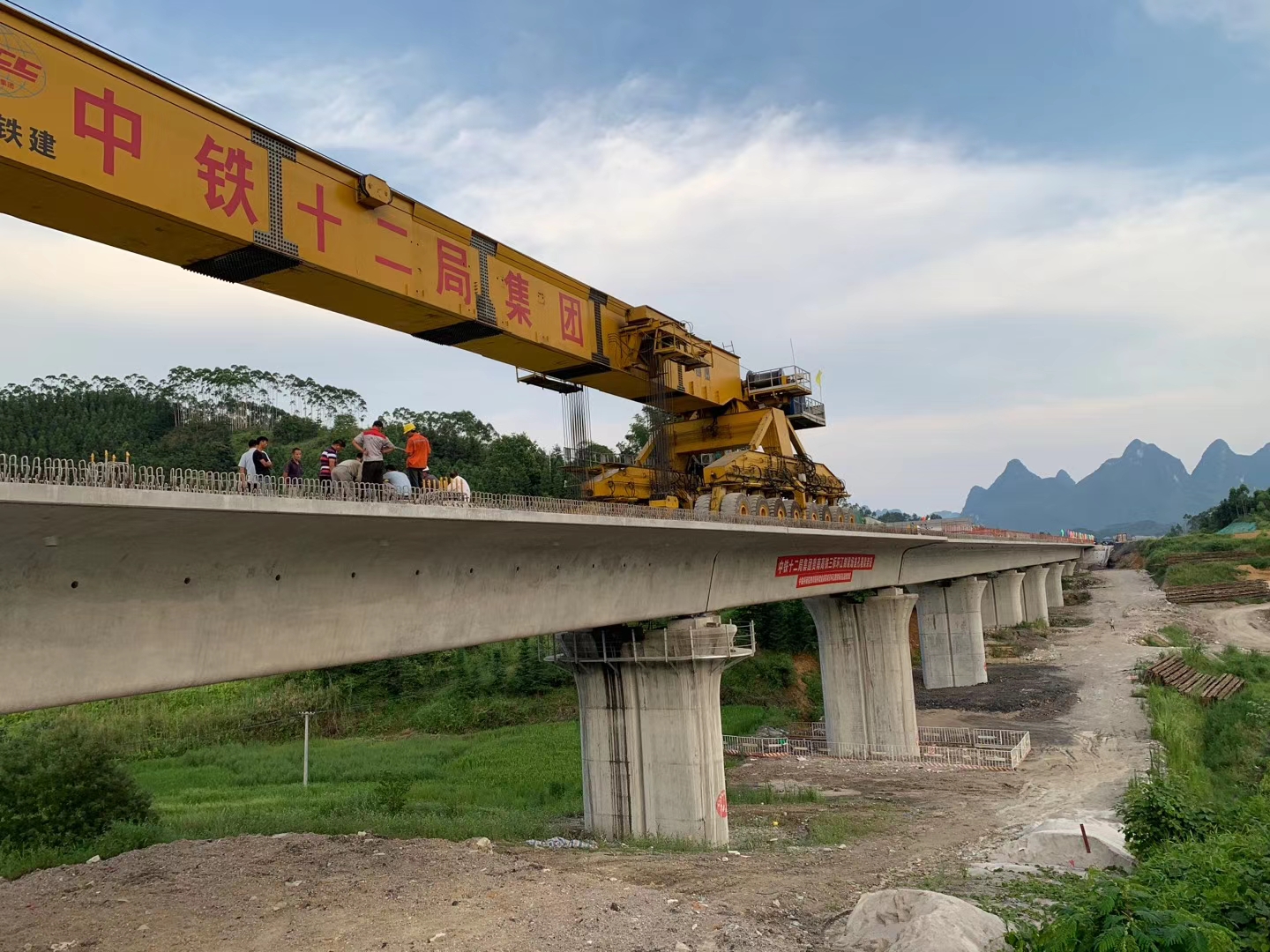 西藏预应力加固在公路桥梁施工应用